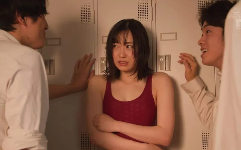 Nữ học sinh có body ngon bị nhóm bạn trong clb bơi lội thông đồng cưỡng bức